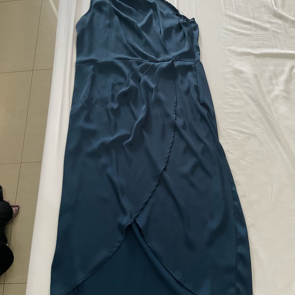 Chic One-Shoulder Satin Dress in Navy